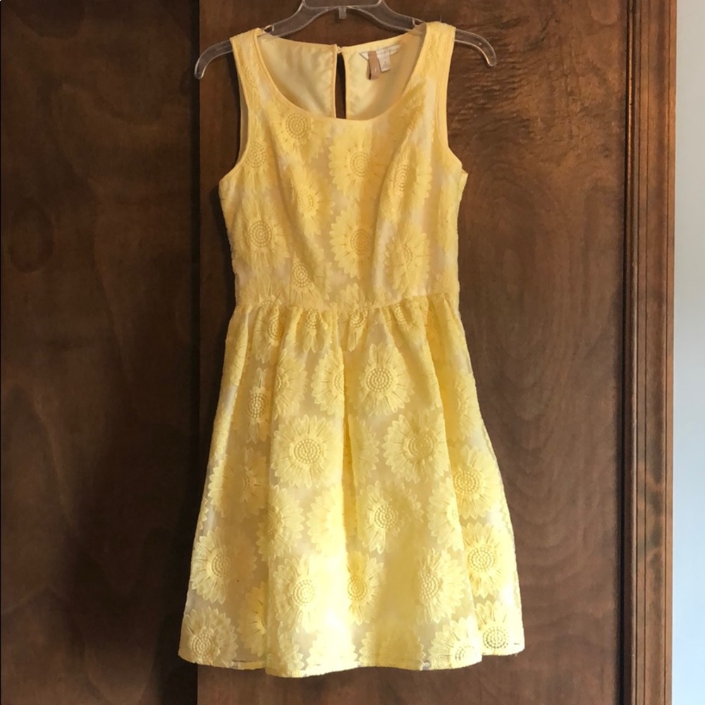 Yellow dress